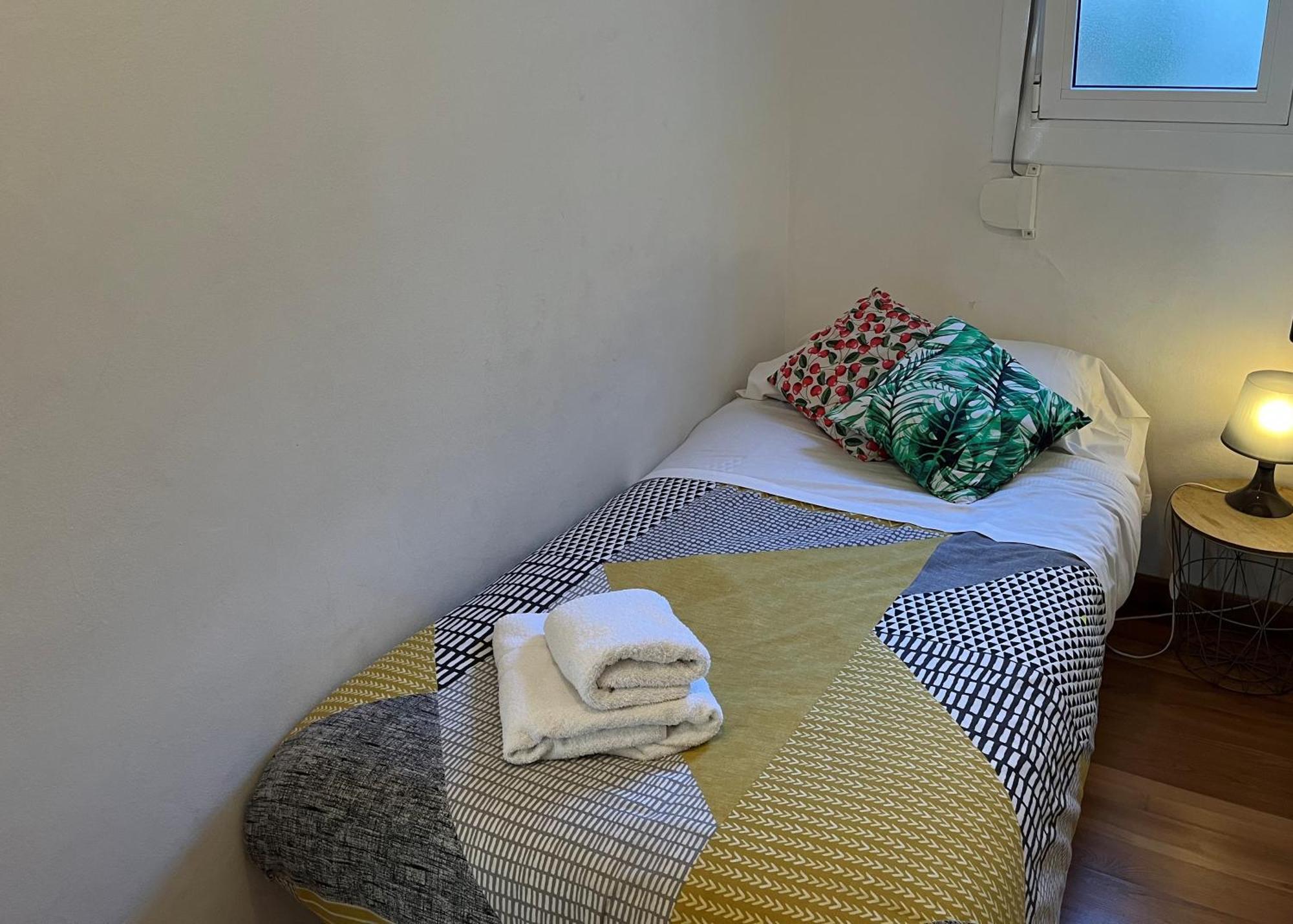 Apartamento Cerca De La Playa Blanes Esterno foto
